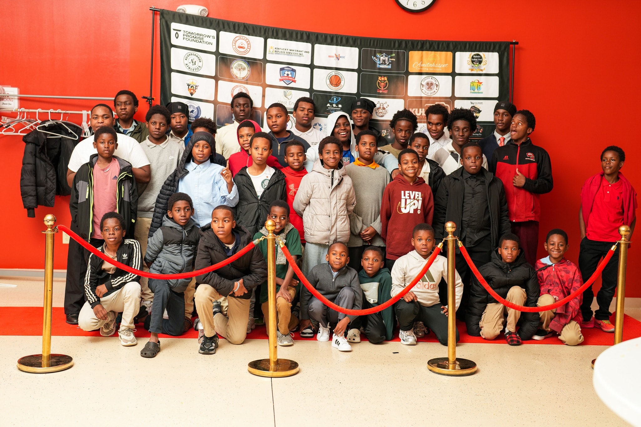 Large youth basketball event group photo